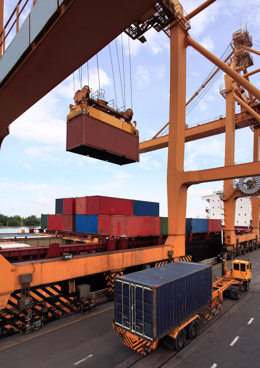 Logistics & Supply Chain